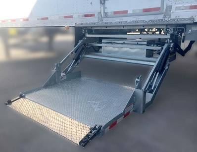 Flatbed - 3,000 to 4,999 Lbs Capacity