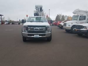 2018 Ford F550 XL Boom/Bucket Truck - Image 3