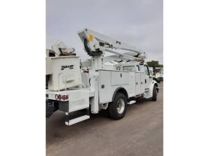 2018 Frieghtliner Business Class M2 106 Bucket Truck - Image 2