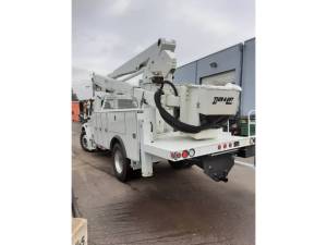 2018 Frieghtliner Business Class M2 106 Bucket Truck - Image 5