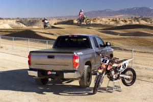 BAK Industries - BAK Industries Revolver X2 Hard Rolling Truck Bed Cover 39406 - Image 7